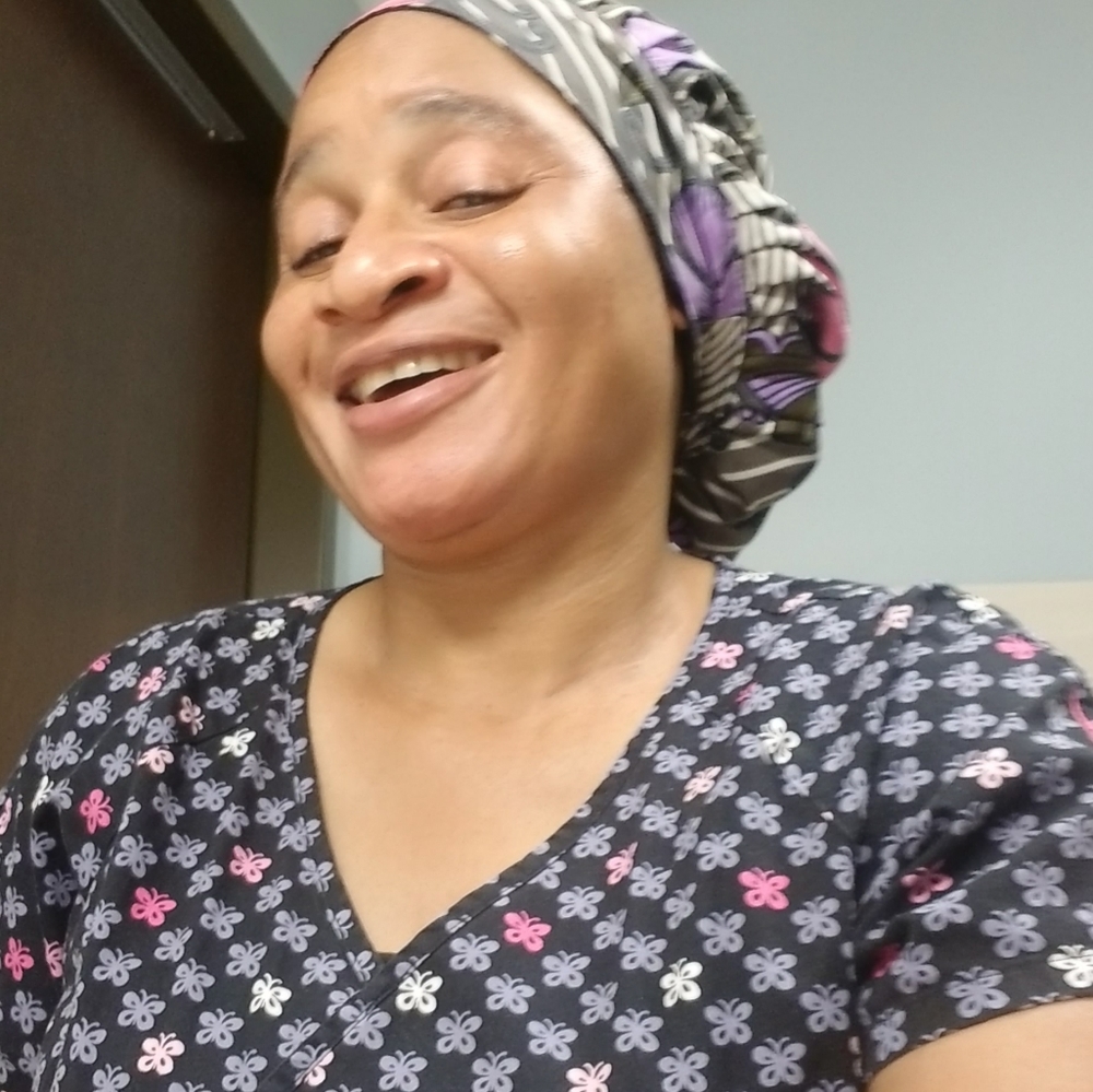 Meet your Posher, Lola